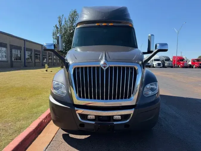 2021 INTERNATIONAL LT625