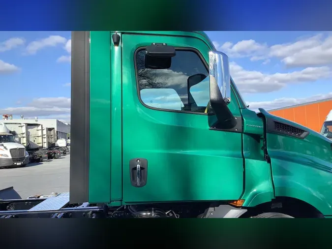 2020 Freightliner Cascadia 126e53c01198b85aa22bb03b755110c0bae