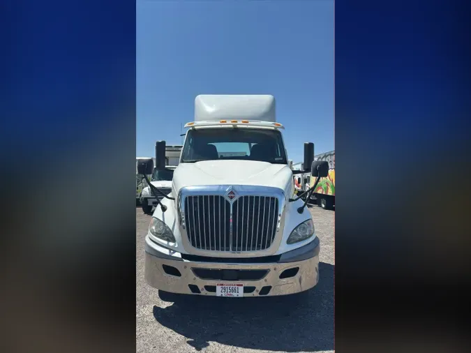 2020 NAVISTAR INTERNATIONAL RH613 DAYCAB S/A