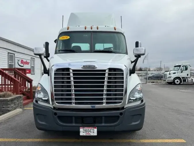 2019 FREIGHTLINER/MERCEDES CASCADIA 113