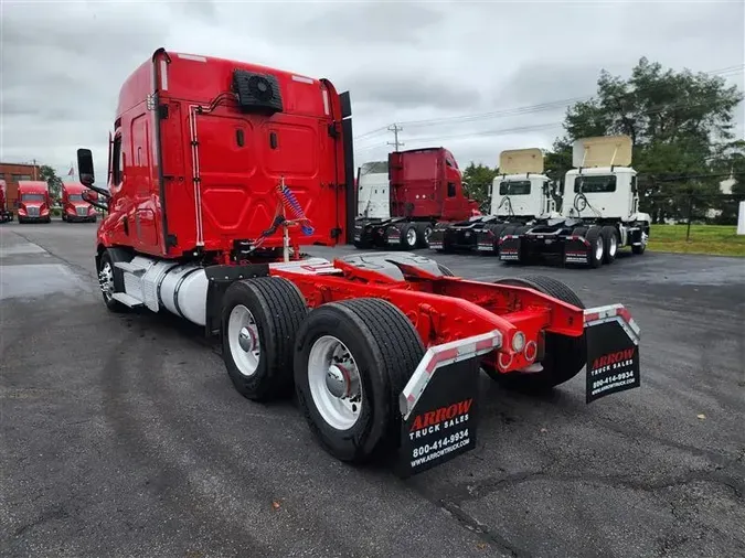 2021 FREIGHTLINER CA116