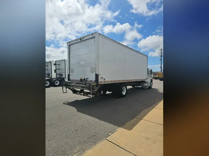 2018 FREIGHTLINER/MERCEDES M2 106