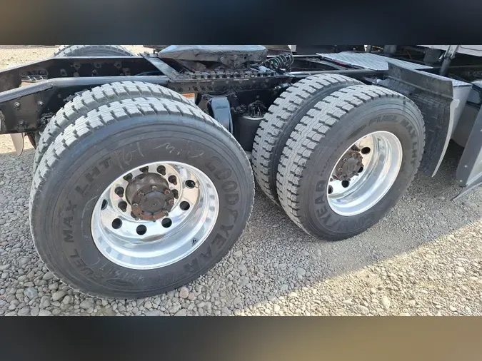 2022 Freightliner Cascadia 126