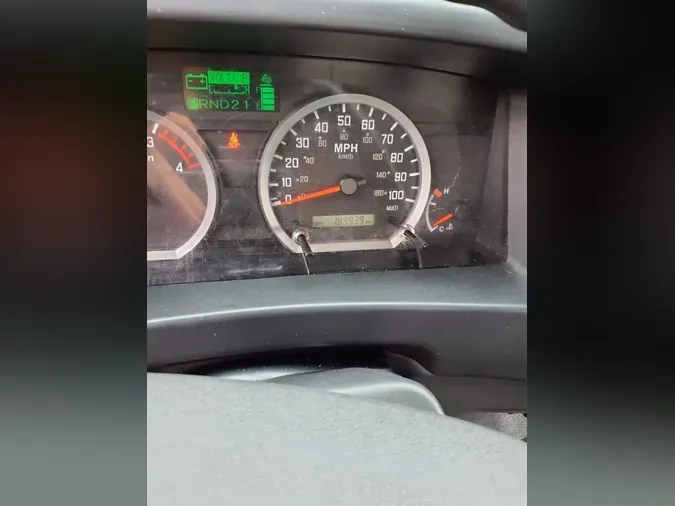 2018 ISUZU NPR HD