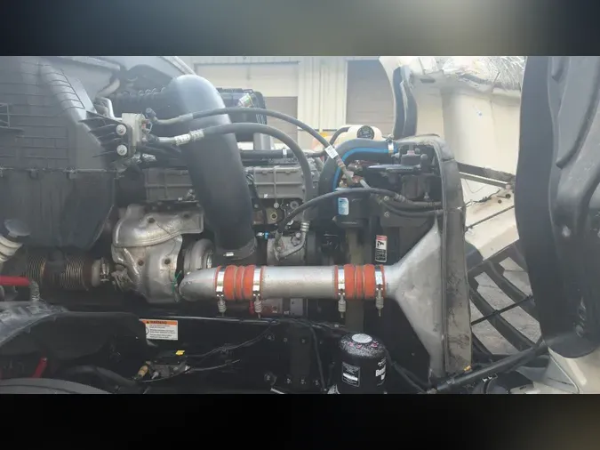 2021 Freightliner Cascadia 126e54ba2f7d3c8303c1f0fa76990f52d20