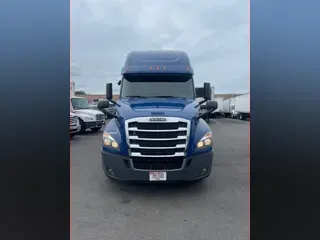 2020 FREIGHTLINER CA126