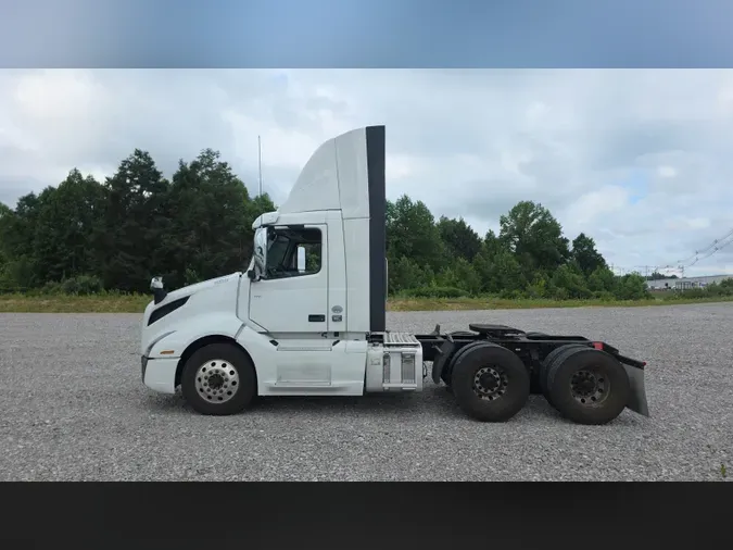 2020 Volvo VNL300e54d2a30a44cff8deaf91e03f569a957