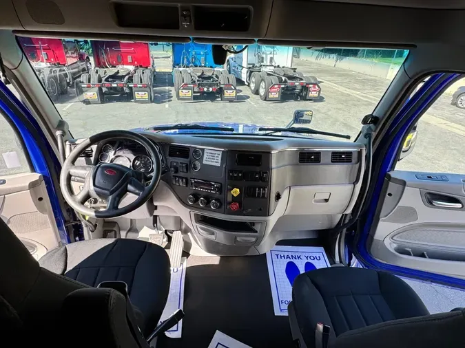 2022 Peterbilt 579