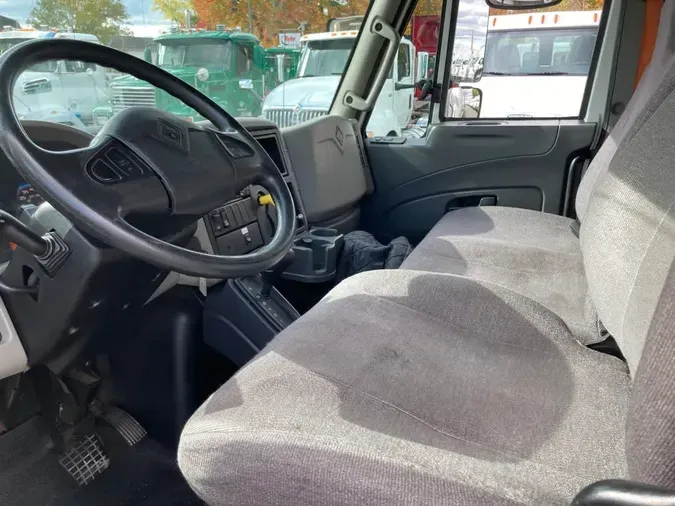 2017 NAVISTAR INTERNATIONAL 4300