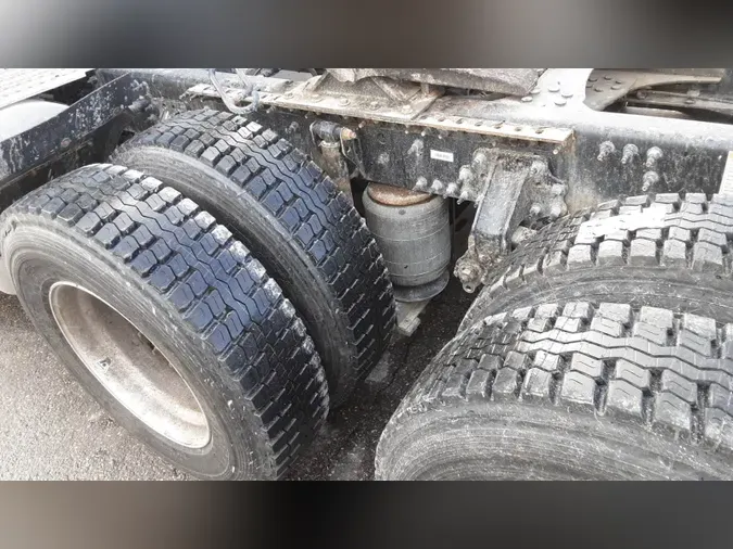 2019 Volvo VNL300e552b2ba9306abe511f4228133fd53b8