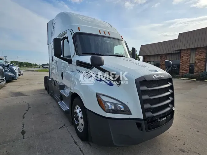 2023 FREIGHTLINER Cascadia 126