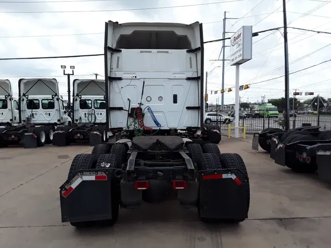 2019 NAVISTAR INTERNATIONAL LT625 SLPR CAB