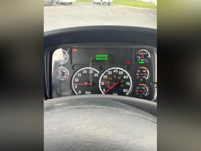 2016 FREIGHTLINER/MERCEDES M2 106