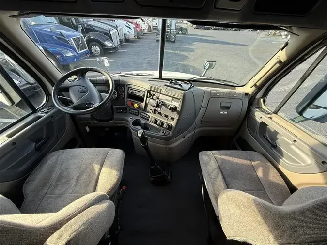 2017 FREIGHTLINER CASCADIA EVOLUTION