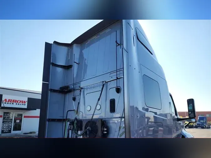 2022 INTERNATIONAL LT