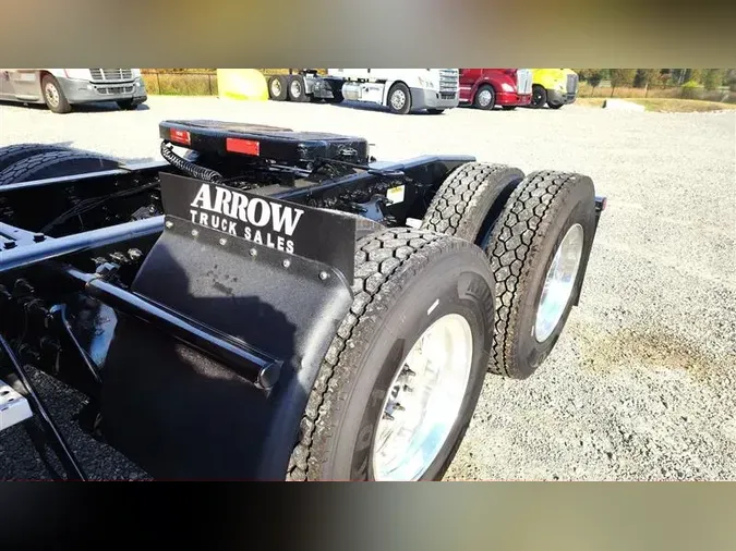 2022 FREIGHTLINER CA126