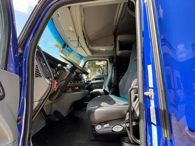 2022 Kenworth T680