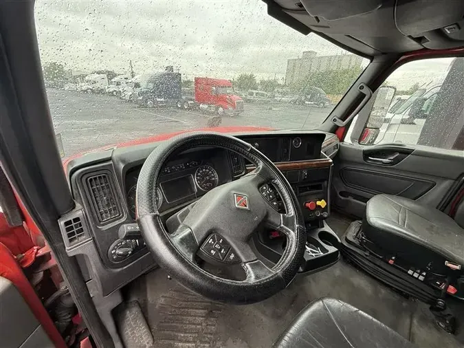 2018 INTERNATIONAL LT