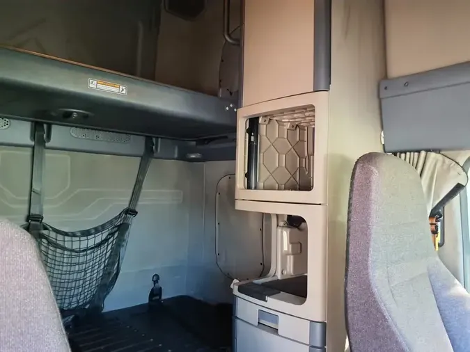 2020 FREIGHTLINER CASCADIA 125