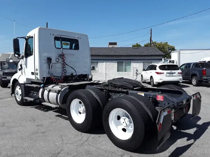 2019 VOLVO VNL64T-300e55f20188668414b5f60124f64de0ae4