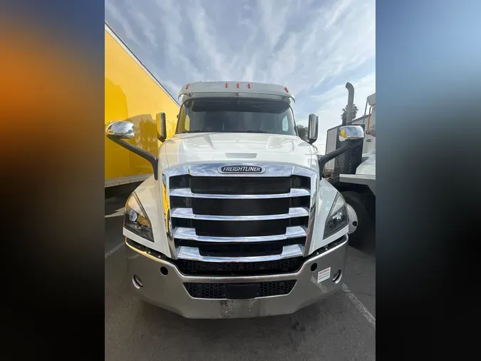 2020 FREIGHTLINER/MERCEDES NEW CASCADIA 116