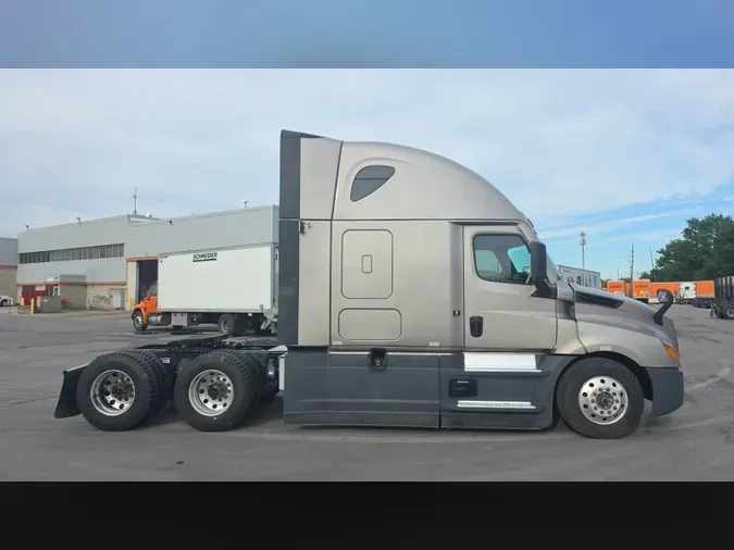 2025 Freightliner Cascadia 126e562b95bf1e45ff8d723371e643928e5