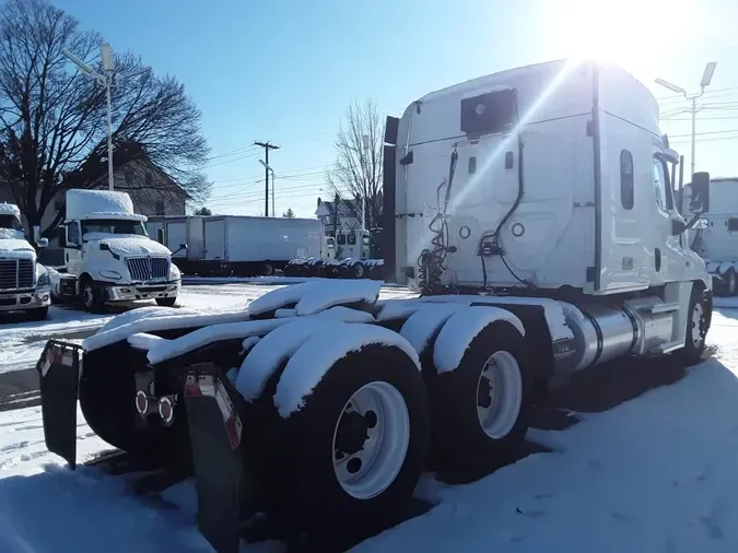2020 FREIGHTLINER/MERCEDES CASCADIA 125