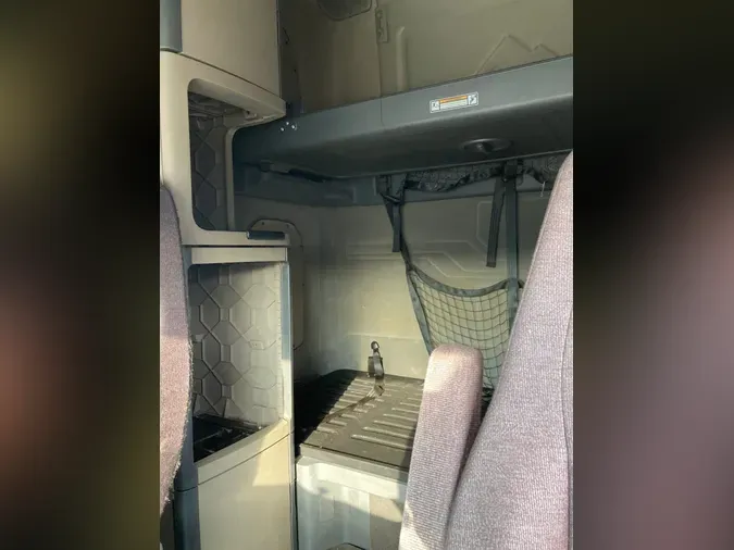 2020 FREIGHTLINER/MERCEDES CASCADIA 125