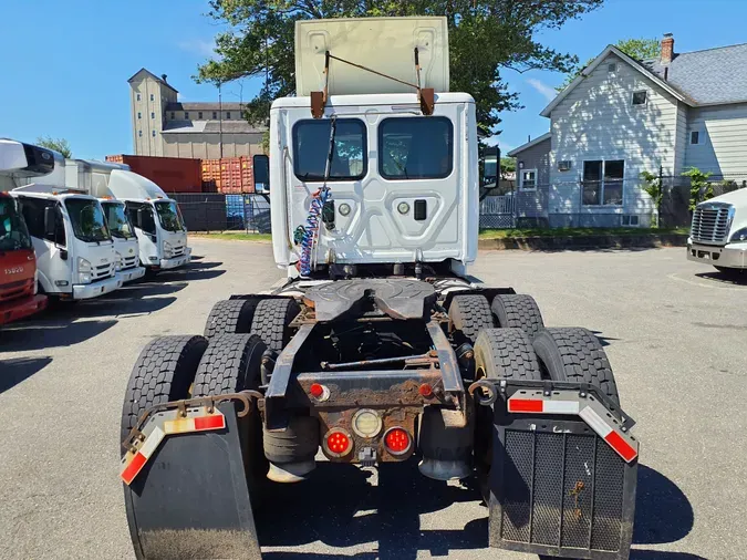 2016 FREIGHTLINER/MERCEDES CASCADIA 125