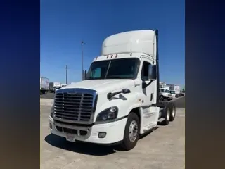 2019 FREIGHTLINER/MERCEDES CASCADIA 125