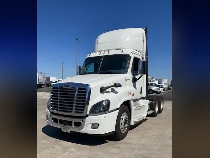 2019 FREIGHTLINER/MERCEDES CASCADIA 125e56f32076ceeaf07afe321860997532a