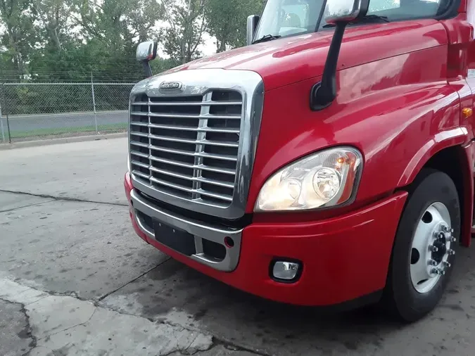 2018 FREIGHTLINER/MERCEDES CASCADIA 125