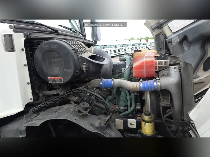 2018 Volvo VNL 740