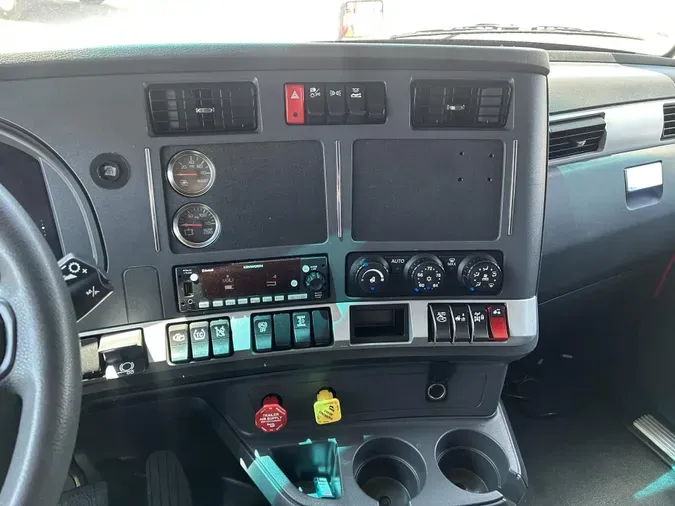 2024 Kenworth T680