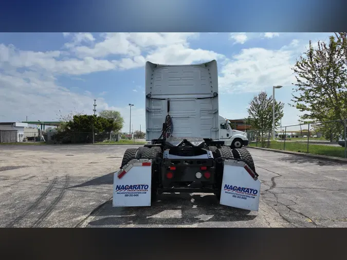 2019 VOLVO VNL64T760