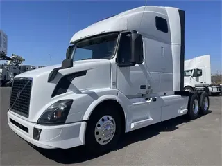 2018 VOLVO VNL64T670