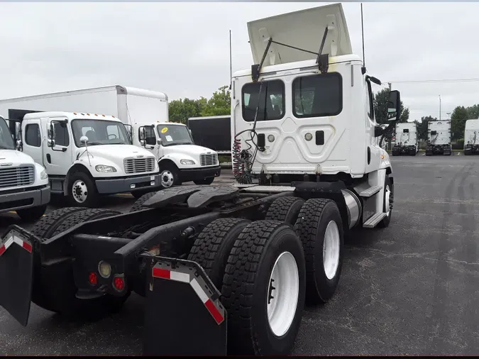 2016 FREIGHTLINER/MERCEDES CASCADIA 125