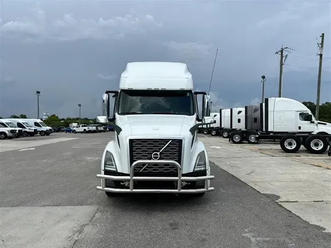 2019 VOLVO VNL760