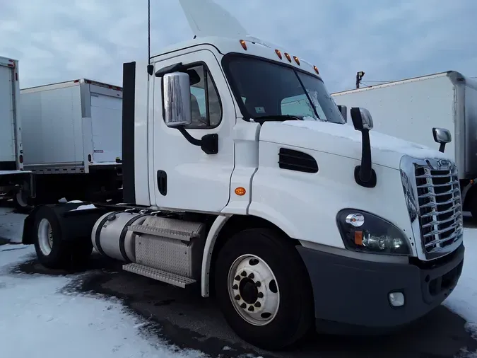 2020 FREIGHTLINER/MERCEDES CASCADIA 113