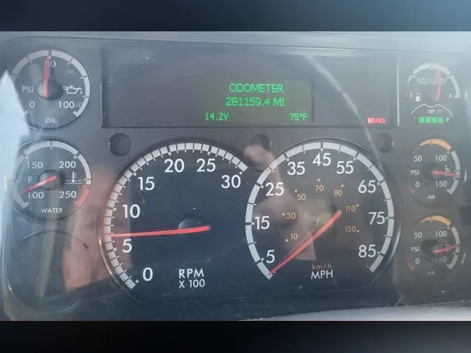2019 FREIGHTLINER M2 106