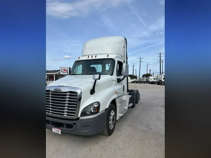 2019 FREIGHTLINER/MERCEDES CASCADIA 125e58eede7e1363fa71c5b062f13b029d8