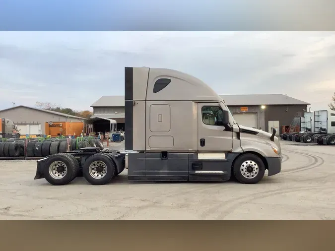 2021 Freightliner Cascadia