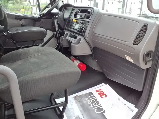 2019 FREIGHTLINER/MERCEDES M2 106