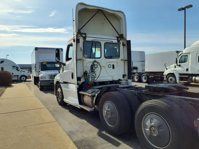 2019 FREIGHTLINER/MERCEDES NEW CASCADIA PX12664