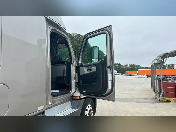 2021 Freightliner Cascadia