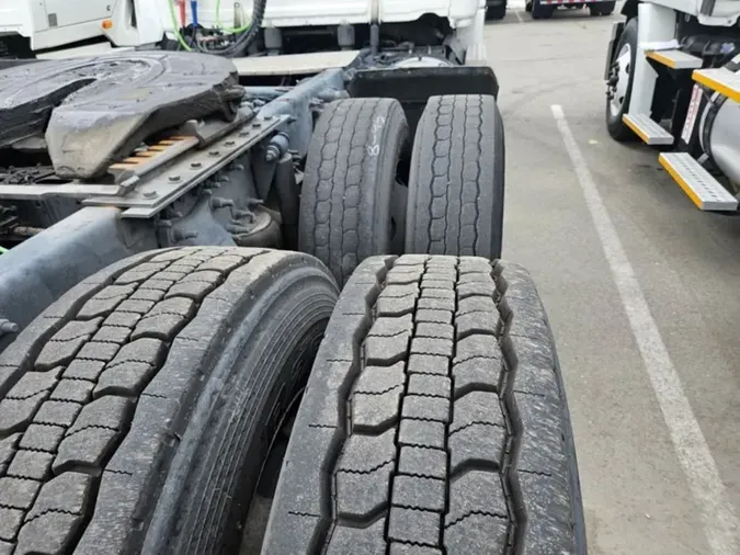 2018 FREIGHTLINER/MERCEDES CASCADIA 125
