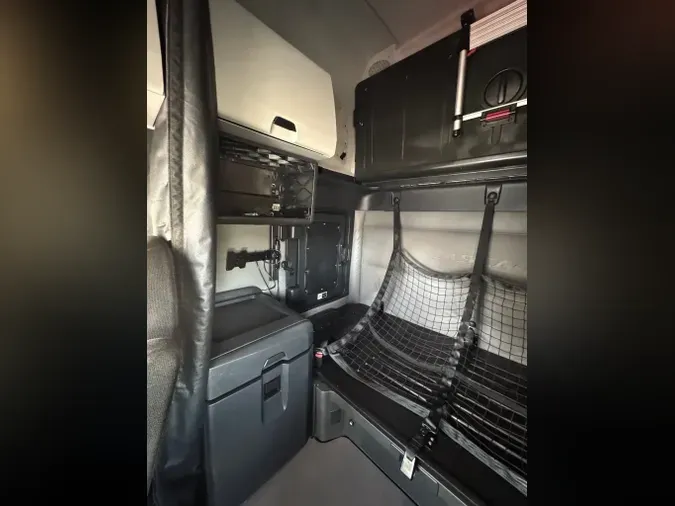 2022 FREIGHTLINER Cascadia 126e597377e90a1d8c1a1c591201f9d6792