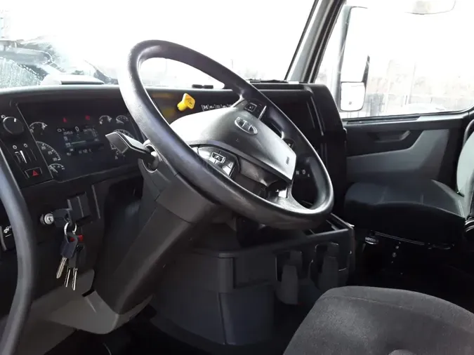 2020 VOLVO VNR64T-640e59740977f7e4862b0ec882dbe8d07f3