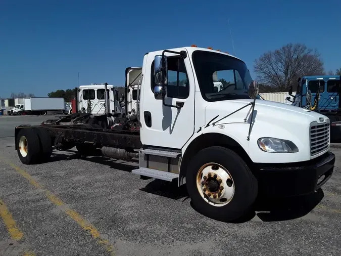 2017 FREIGHTLINER/MERCEDES M2 106