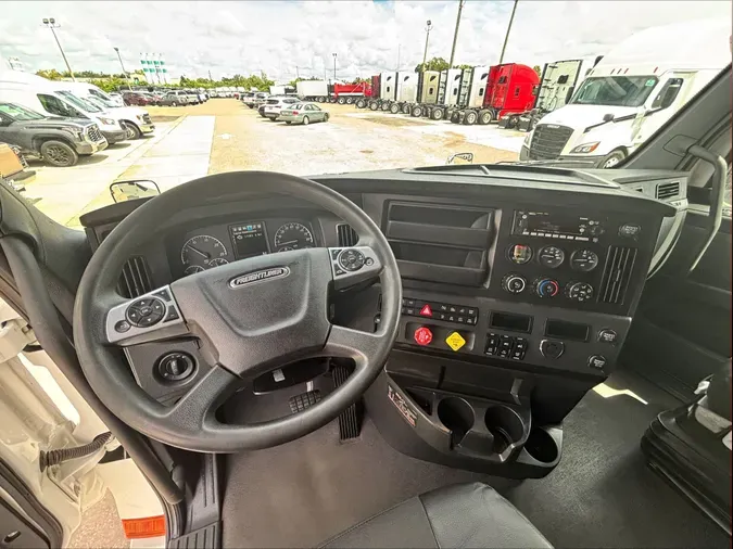 2023 Freightliner Cascadia 126